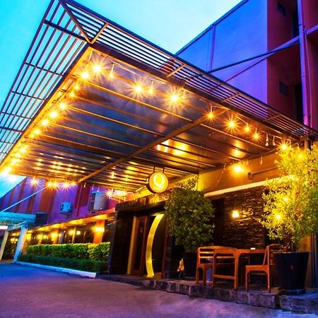 Q Hotel กรุงเทพมหานคร ภายนอก รูปภาพ