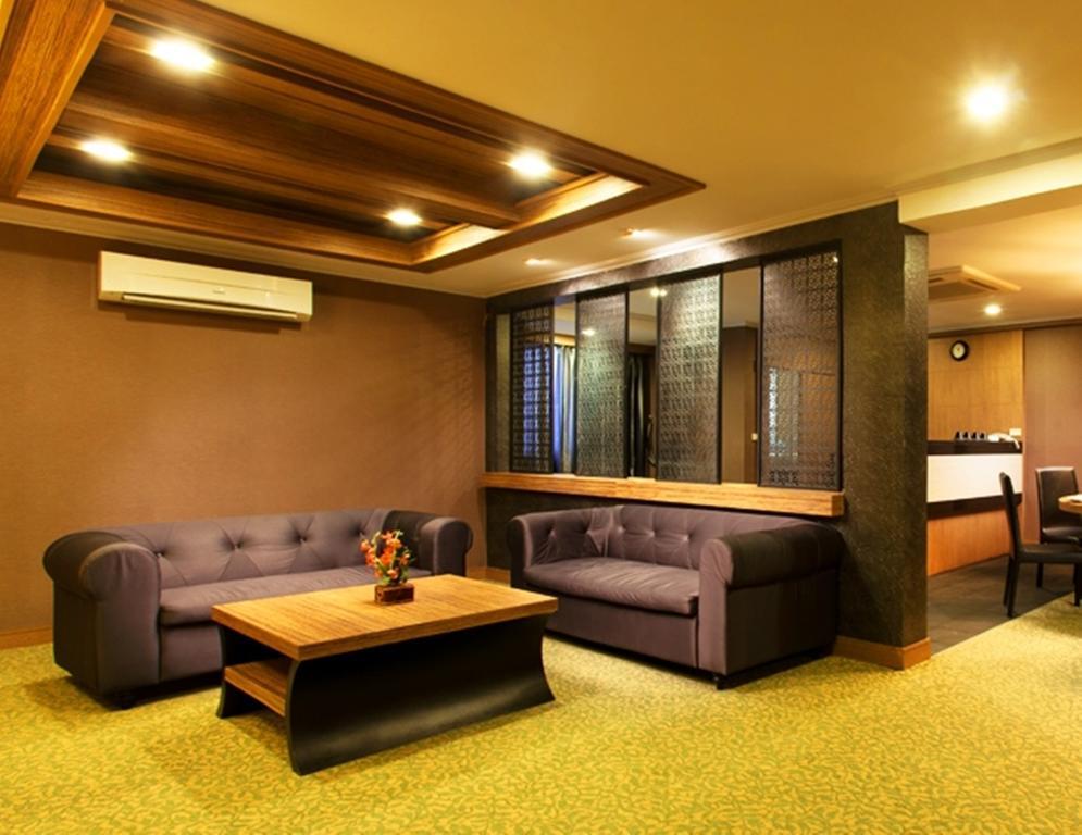 Q Hotel กรุงเทพมหานคร ภายนอก รูปภาพ