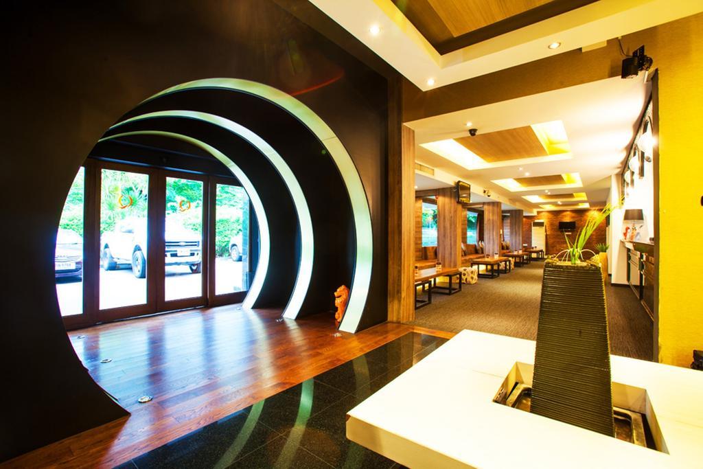 Q Hotel กรุงเทพมหานคร ภายนอก รูปภาพ