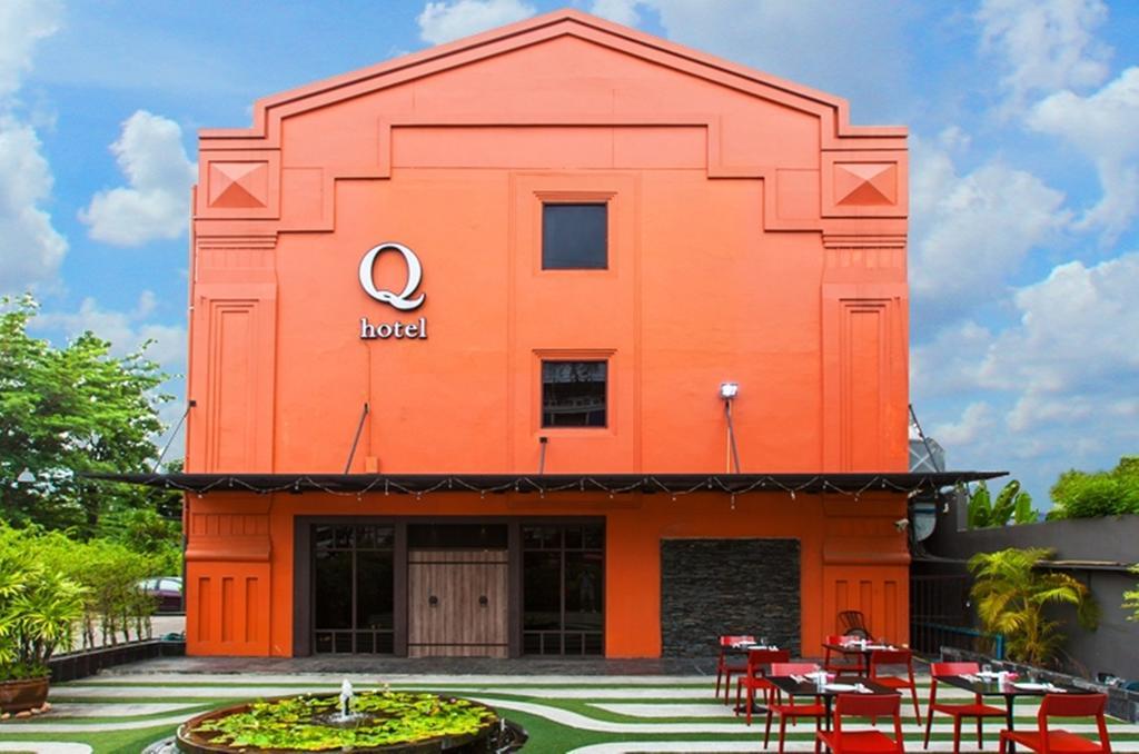 Q Hotel กรุงเทพมหานคร ภายนอก รูปภาพ