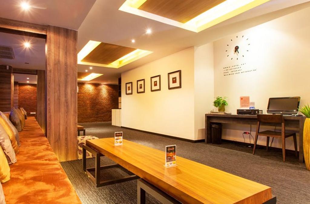 Q Hotel กรุงเทพมหานคร ภายนอก รูปภาพ