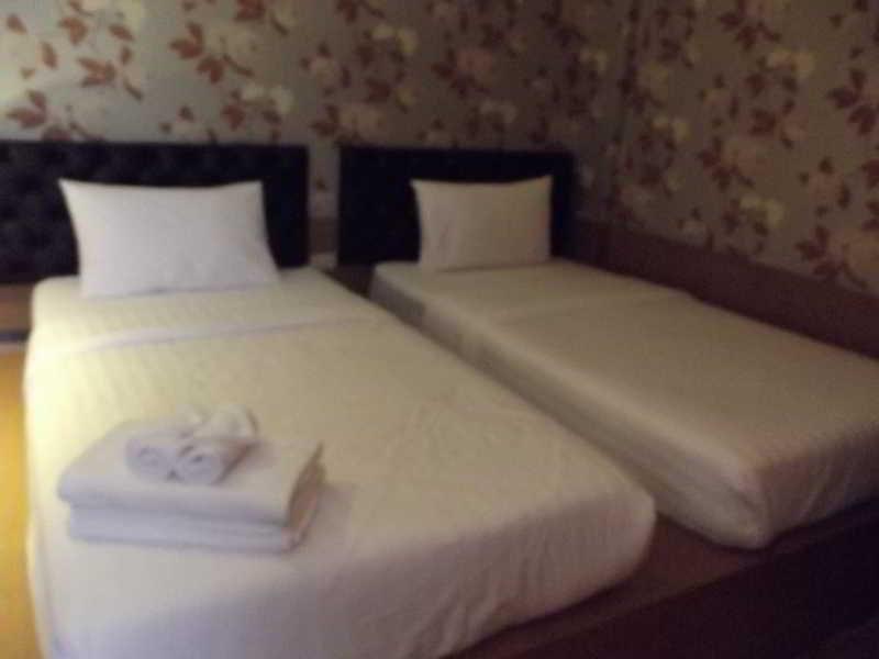 Q Hotel กรุงเทพมหานคร ภายนอก รูปภาพ