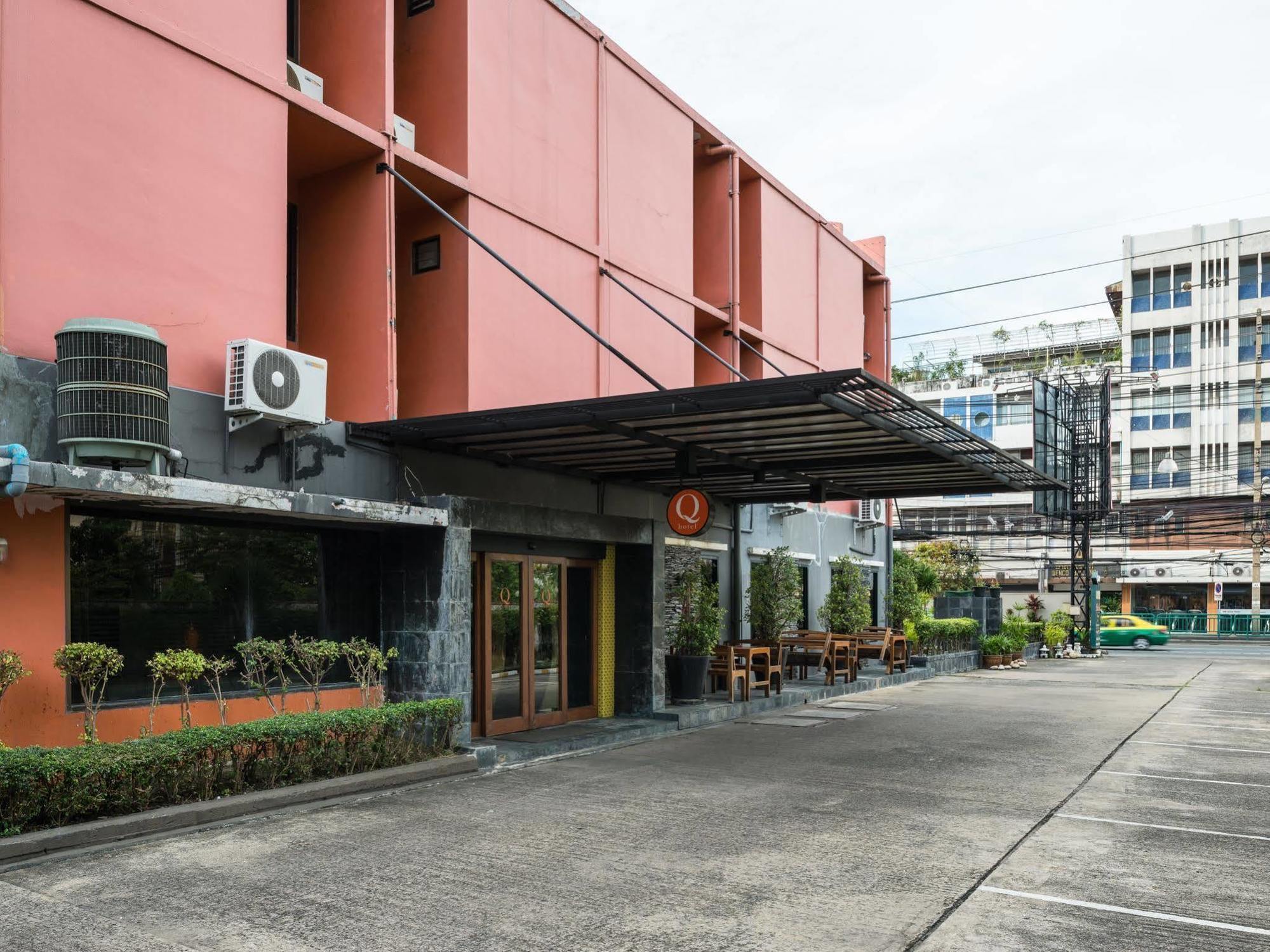 Q Hotel กรุงเทพมหานคร ภายนอก รูปภาพ