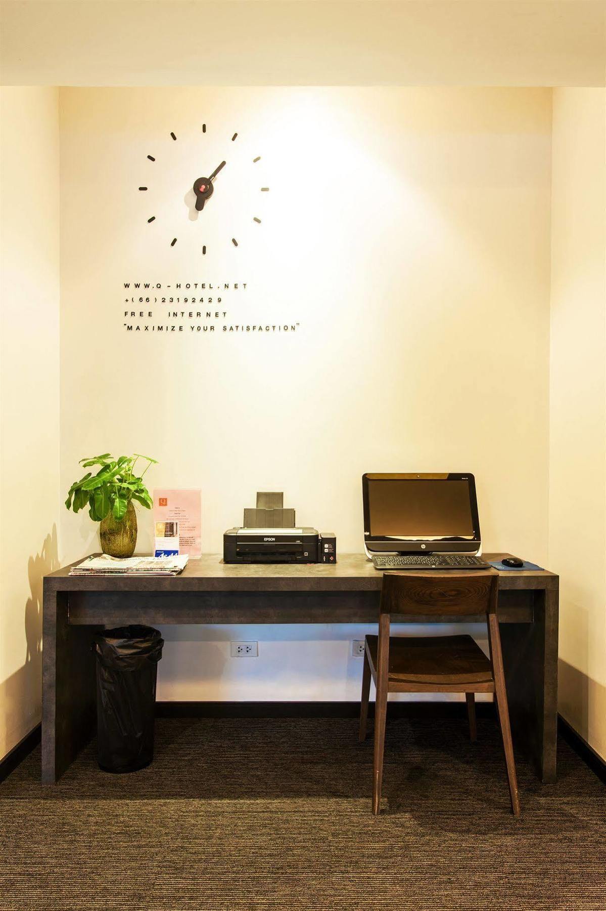Q Hotel กรุงเทพมหานคร ภายนอก รูปภาพ