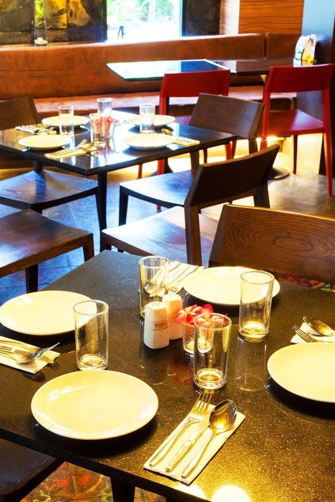 Q Hotel กรุงเทพมหานคร ภายนอก รูปภาพ